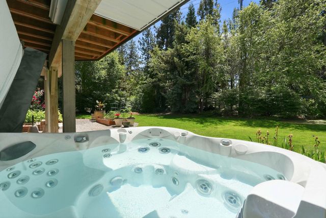 2024 S Overbluff Ct, Spokane, WA 99203
