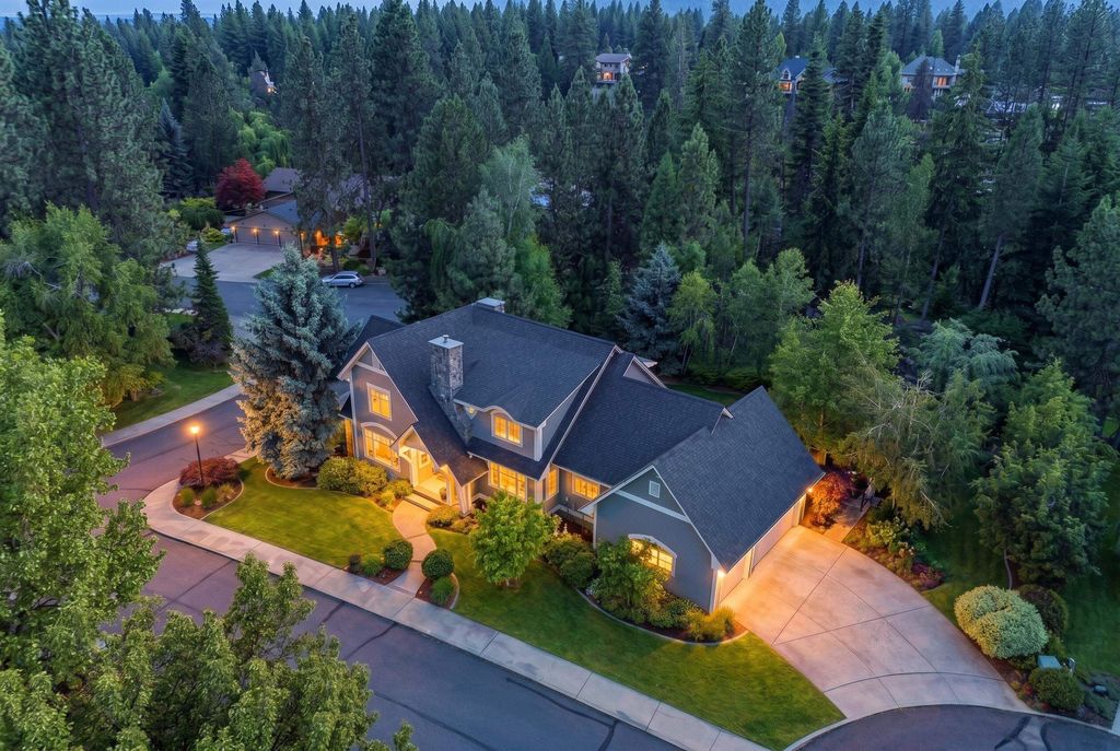 2024 S Overbluff Ct, Spokane, WA 99203