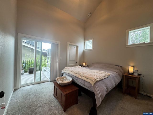 1864 John Muir Cir SE, Salem, OR 97302