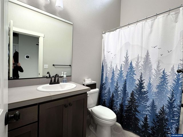 1864 John Muir Cir SE, Salem, OR 97302