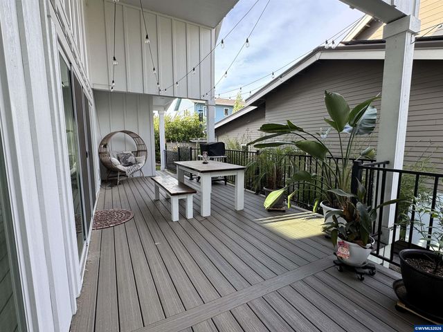 1864 John Muir Cir SE, Salem, OR 97302