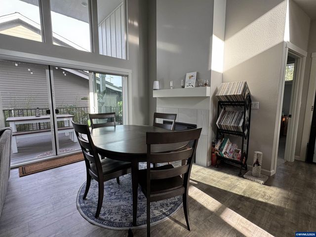 1864 John Muir Cir SE, Salem, OR 97302