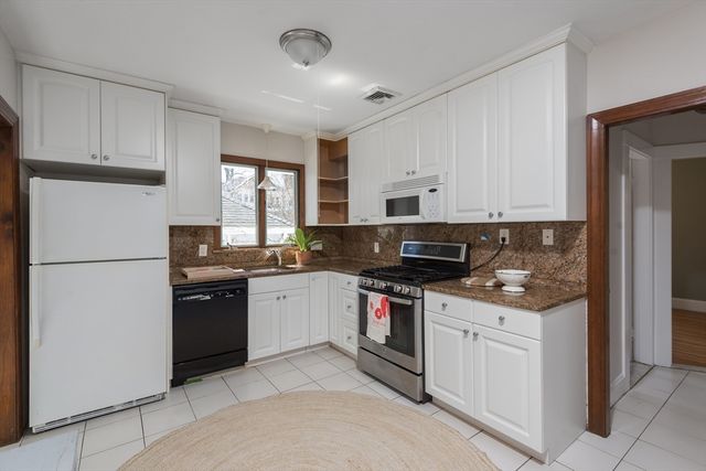 15 Eugenia Rd, Boston, MA 02131