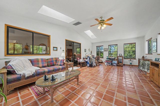 19783 Meadowood Dr, Jackson, CA 95642