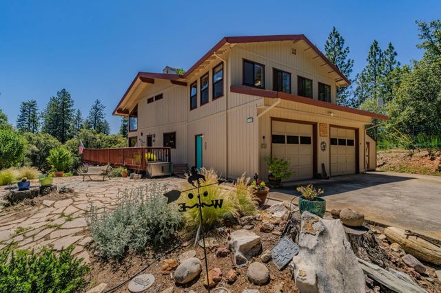 19783 Meadowood Dr, Jackson, CA 95642