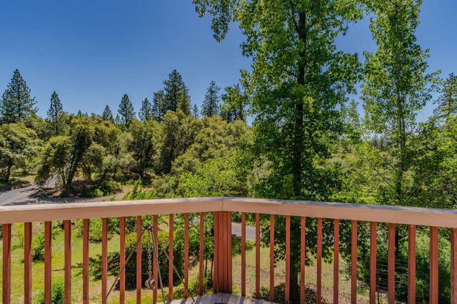 19783 Meadowood Dr, Jackson, CA 95642