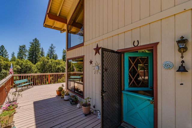 19783 Meadowood Dr, Jackson, CA 95642