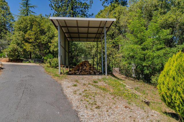 19783 Meadowood Dr, Jackson, CA 95642