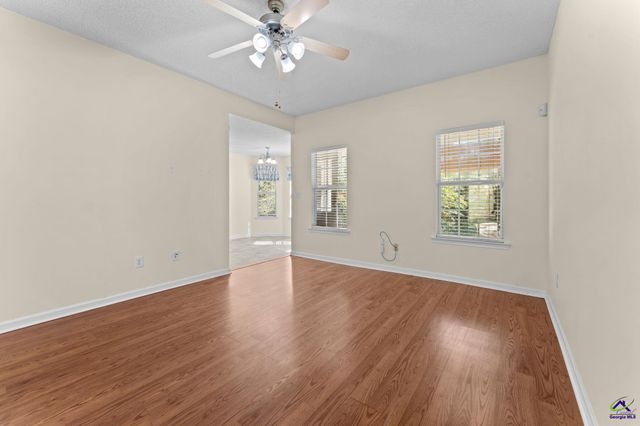 200 crestwood Circle, Centerville, GA 31028