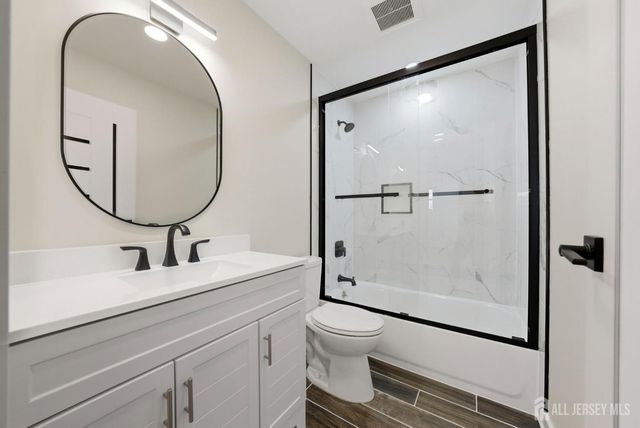 5 Miko Road, Edison, NJ 08817