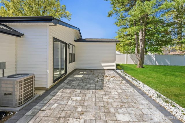 5 Miko Road, Edison, NJ 08817