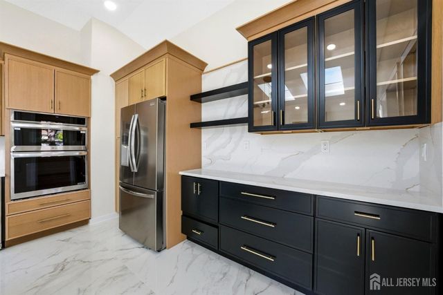 5 Miko Road, Edison, NJ 08817