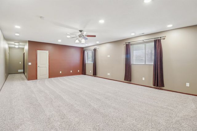 2105 6th Avenue SW, Altoona, IA 50009