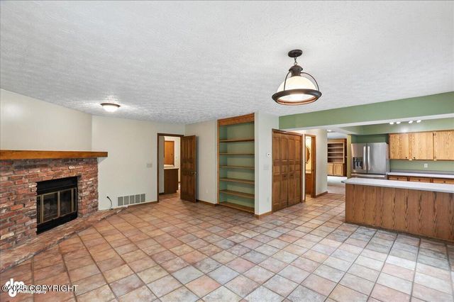 3040 Chesapeake Circle, Anchorage, AK 99516