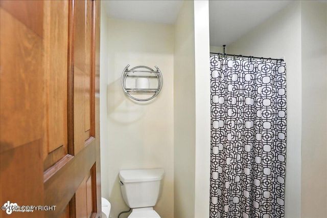 3040 Chesapeake Circle, Anchorage, AK 99516