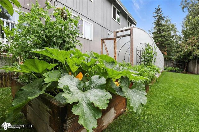 3040 Chesapeake Circle, Anchorage, AK 99516