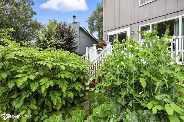 3040 Chesapeake Circle, Anchorage, AK 99516