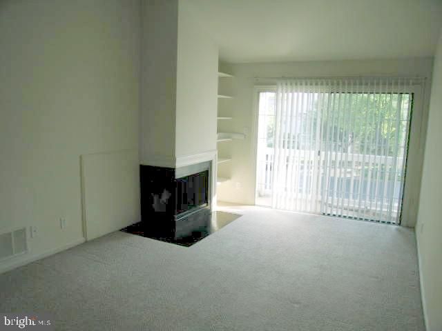 18010 BEACON HILL DR, Southampton, PA 18966