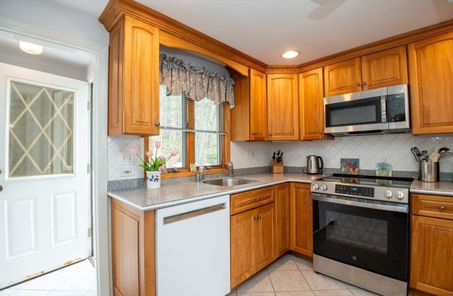 6 Janice Lane, Stoneham, MA 02180