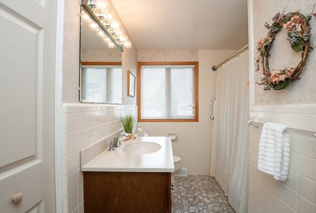 6 Janice Lane, Stoneham, MA 02180