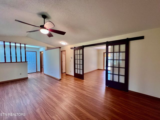 214 Snead Drive, Crossville, TN 38558