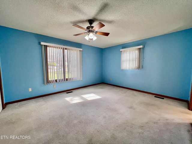 214 Snead Drive, Crossville, TN 38558