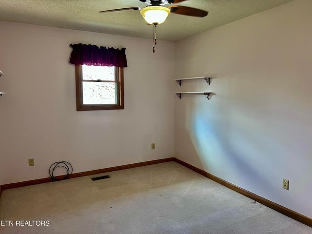 214 Snead Drive, Crossville, TN 38558