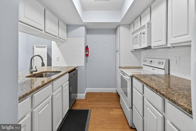 405 PARK PL, Cherry Hill, NJ 08002