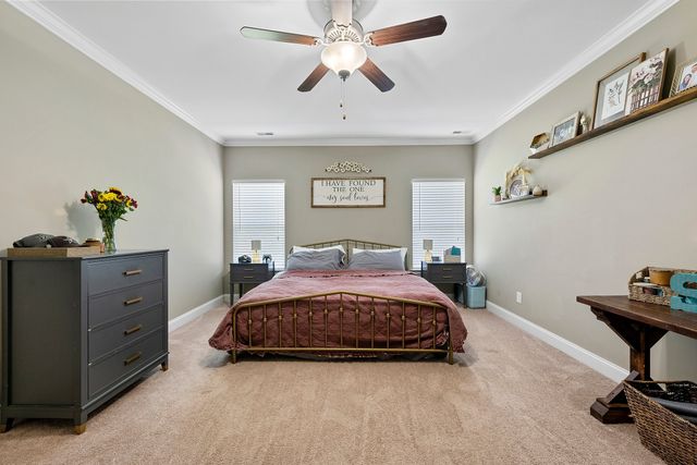 216 Jocelyn Dr, Cottontown, TN 37048
