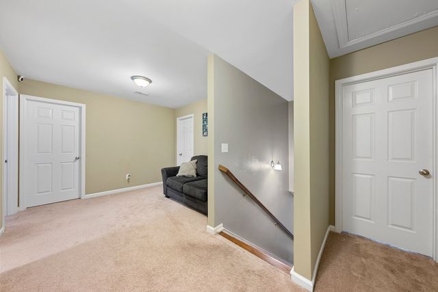 216 Jocelyn Dr, Cottontown, TN 37048