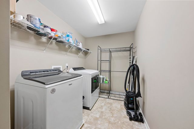 216 Jocelyn Dr, Cottontown, TN 37048