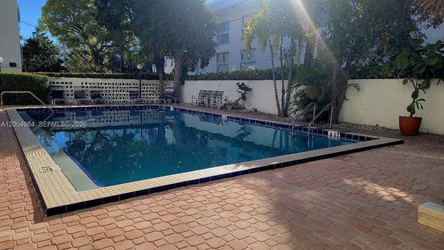 250 Galen Dr 43, Key Biscayne, FL 33149