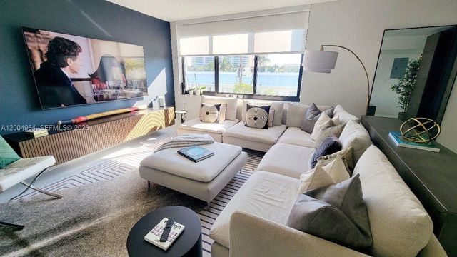 250 Galen Dr 43, Key Biscayne, FL 33149