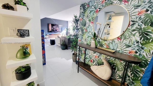 250 Galen Dr 43, Key Biscayne, FL 33149