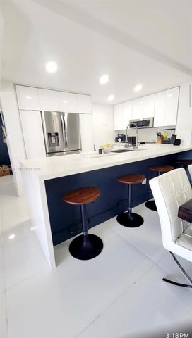 250 Galen Dr 43, Key Biscayne, FL 33149