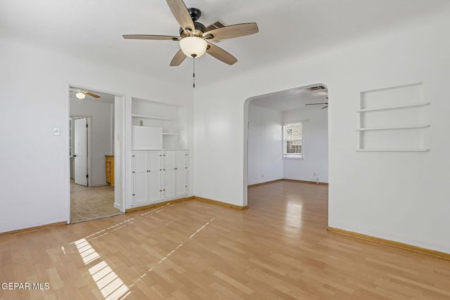 2327 E Yandell Drive, El Paso, TX 79903