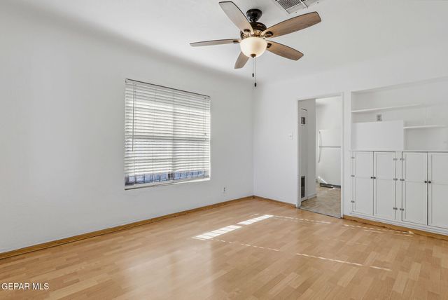 2327 E Yandell Drive, El Paso, TX 79903