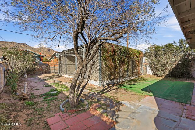 2327 E Yandell Drive, El Paso, TX 79903