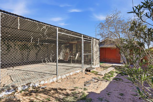2327 E Yandell Drive, El Paso, TX 79903