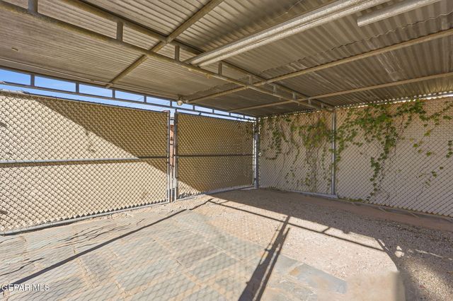 2327 E Yandell Drive, El Paso, TX 79903