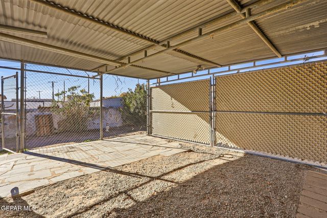 2327 E Yandell Drive, El Paso, TX 79903