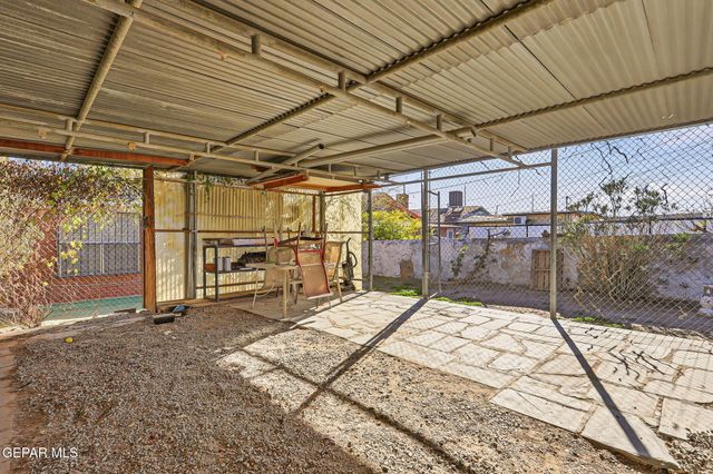 2327 E Yandell Drive, El Paso, TX 79903