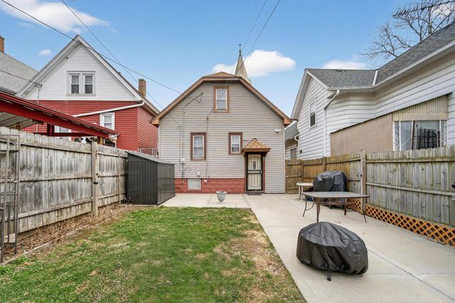 2363 S 11th STREET, Milwaukee, WI 53215