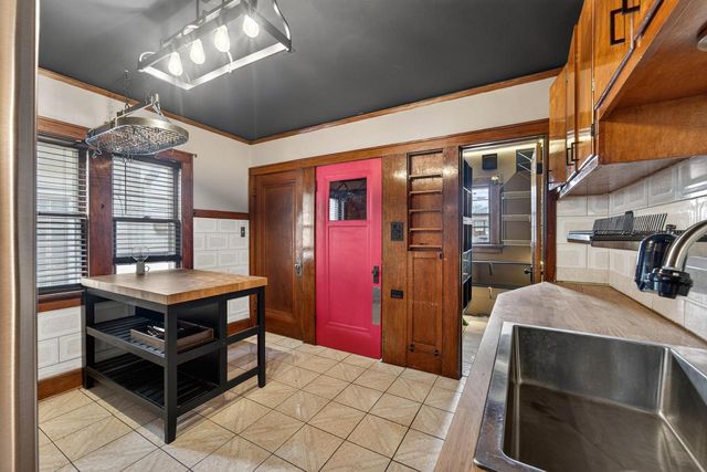 2363 S 11th STREET, Milwaukee, WI 53215