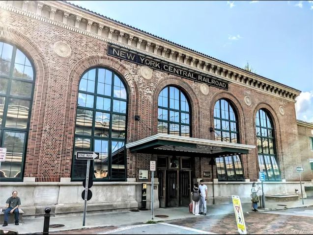 6 Poplar Street, Poughkeepsie, NY 12601