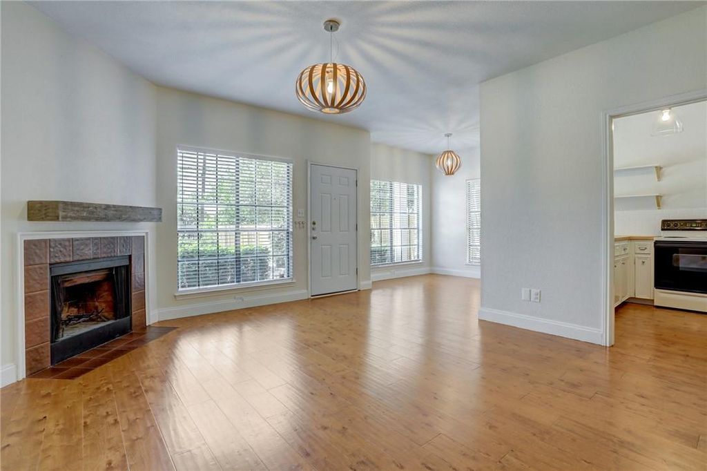 1610 Waterston Ave 7, Austin, TX 78703