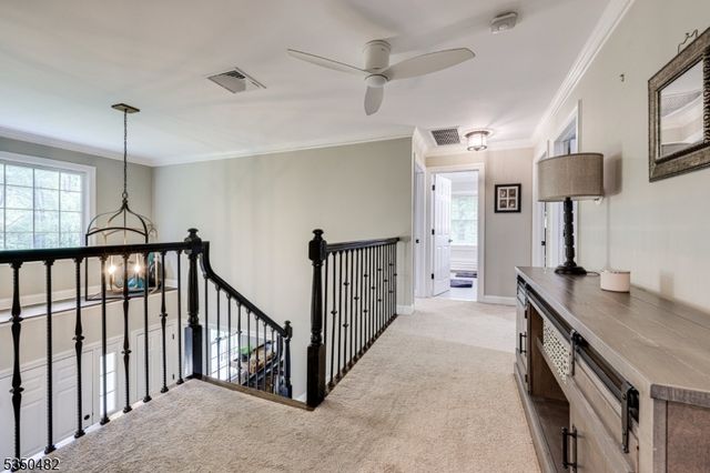 12 Valley View Dr, Lebanon Twp., NJ 07830