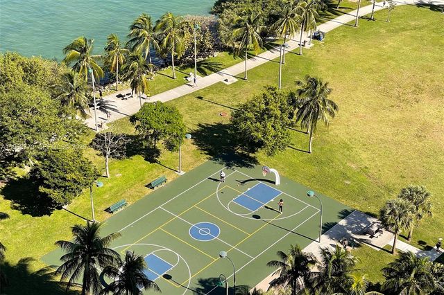 2020 N Bayshore Dr 3102, Miami, FL 33137