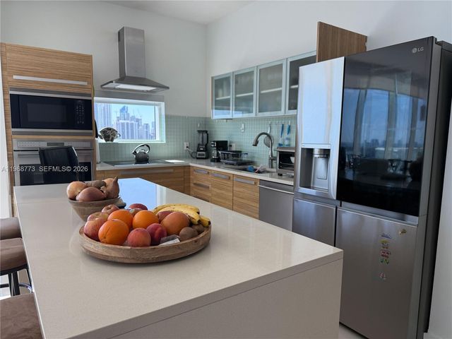 2020 N Bayshore Dr 3102, Miami, FL 33137