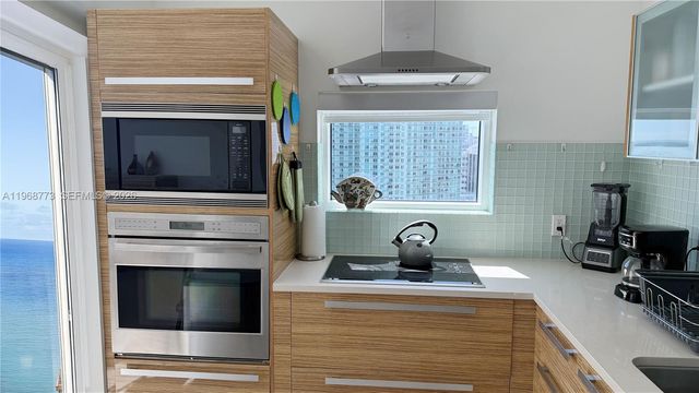 2020 N Bayshore Dr 3102, Miami, FL 33137